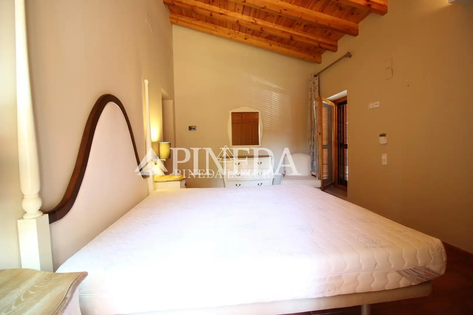 Dormitori de Casa o xalet en venda en El Puig de Santa Maria amb Aire condicionat, Jardí privat i Terrassa