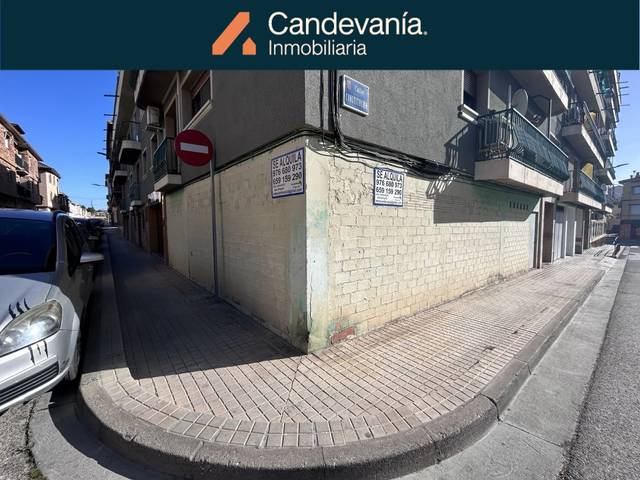 Local comercial en Alquiler en Calle Constitución en Zuera