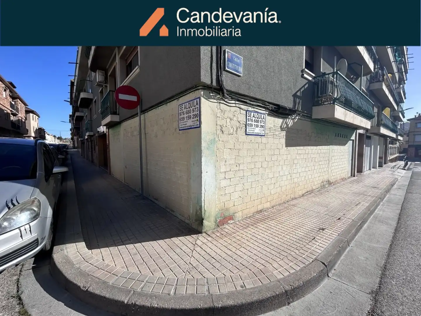 Local comercial de lloguer a Calle Constitución