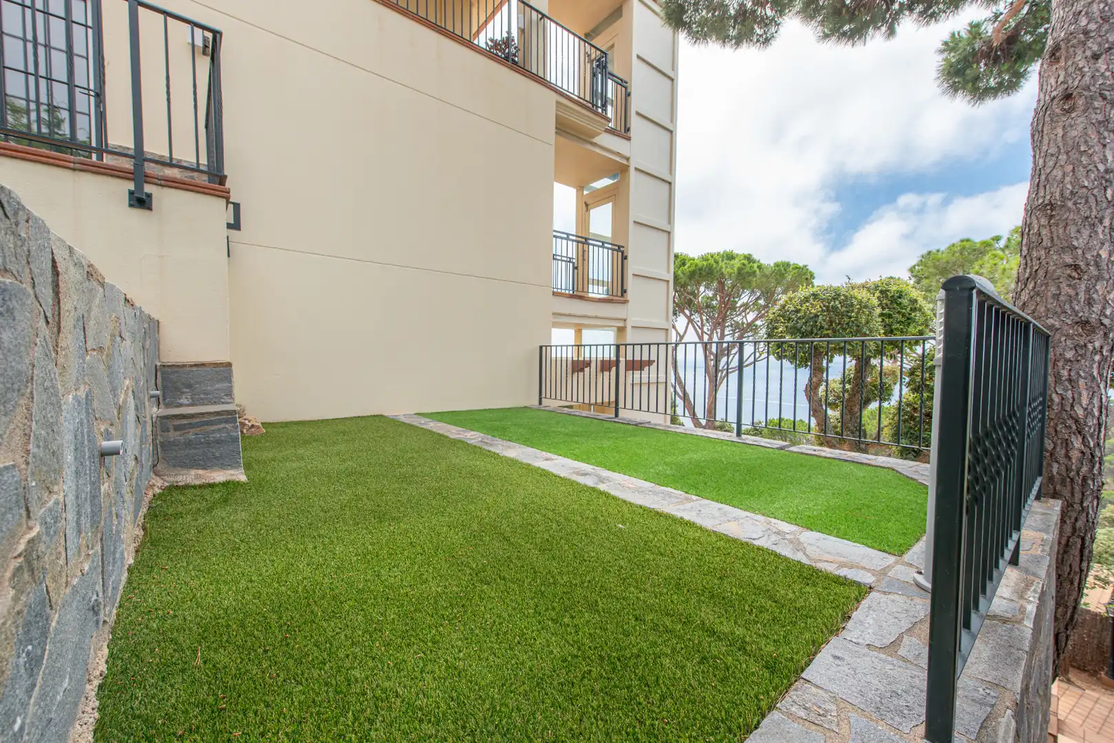Terrassa de Casa o xalet en venda en Sant Feliu de Guíxols amb Aire condicionat, Calefacció i Jardí privat