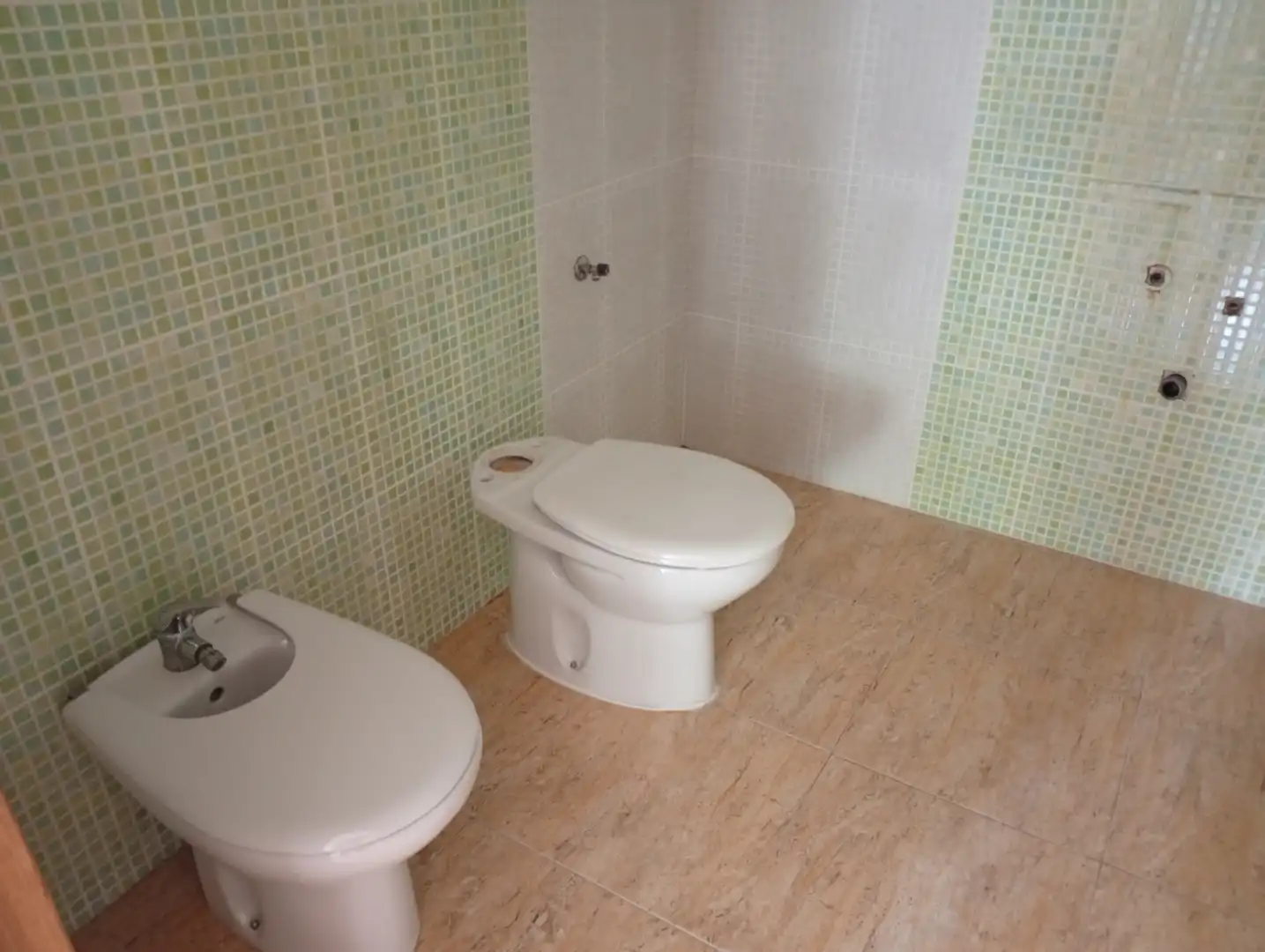 Baño de Piso en venta en Mont-roig del Camp con Alarma