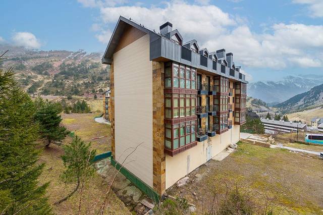 Garaje en Venta en Edificio Portal Camino De Santiago, S/N en Aisa