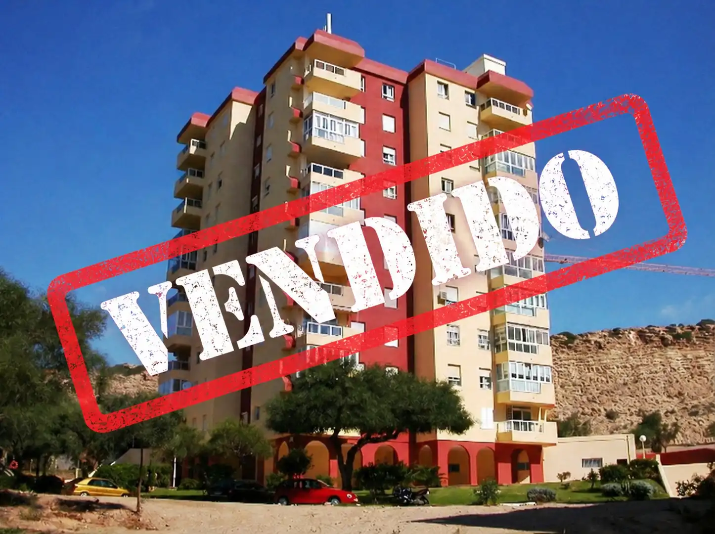 Apartamento con ascensor en venta en Calle Babor 1