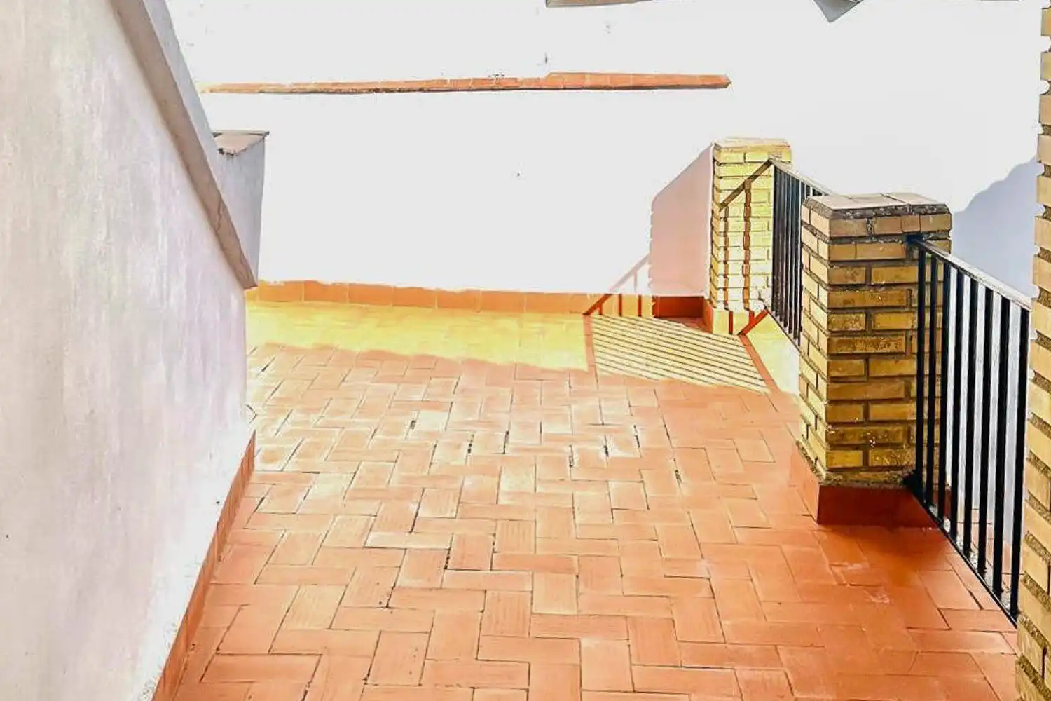 Vista exterior de Casa o chalet en venta en Caudete de las Fuentes con Calefacción, Terraza y Trastero