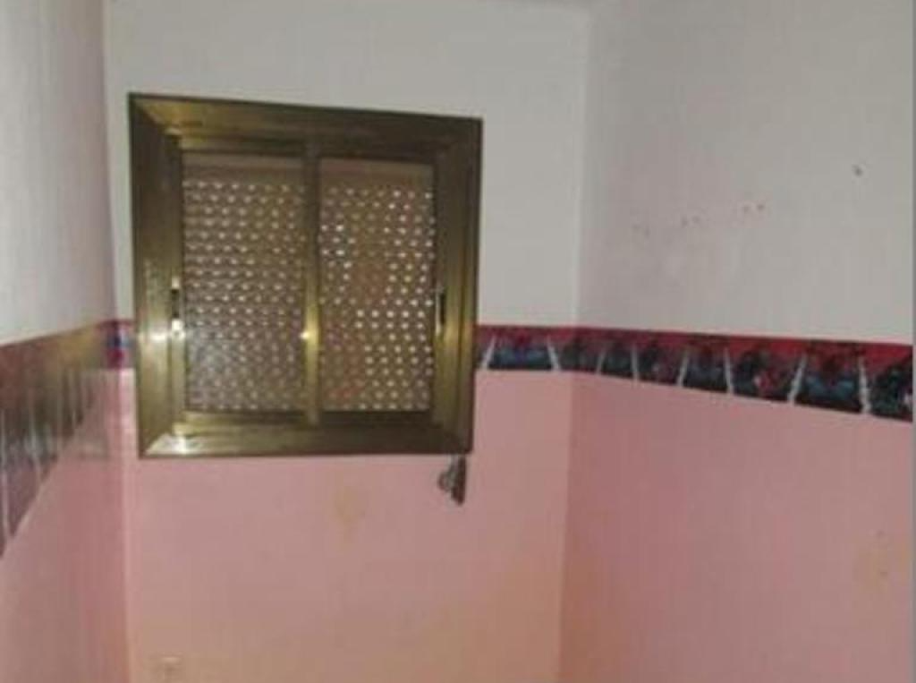 Bathroom of Flat for sale in L'Hospitalet de Llobregat