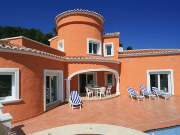 Villa con piscina in vendita a Partides comunes - Adsubia
