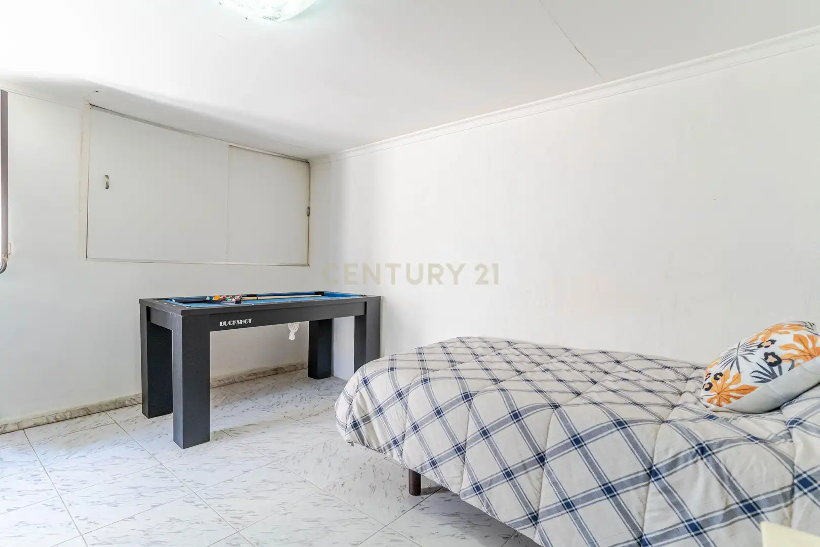 Casa adosada en venta en La Zubia con Aire acondicionado