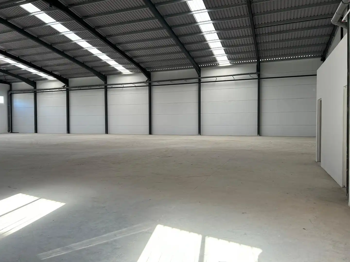 Industrial building to rent in Alcàsser