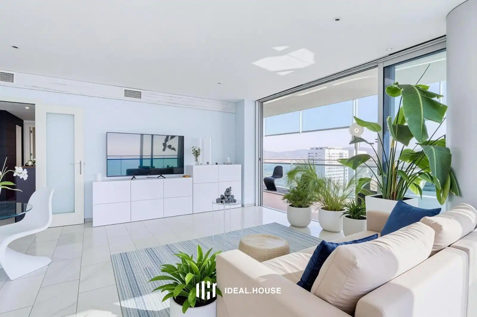 Living room of Flat for rent in Barcelona  with Air Conditioner, Heating and Parquet flooring