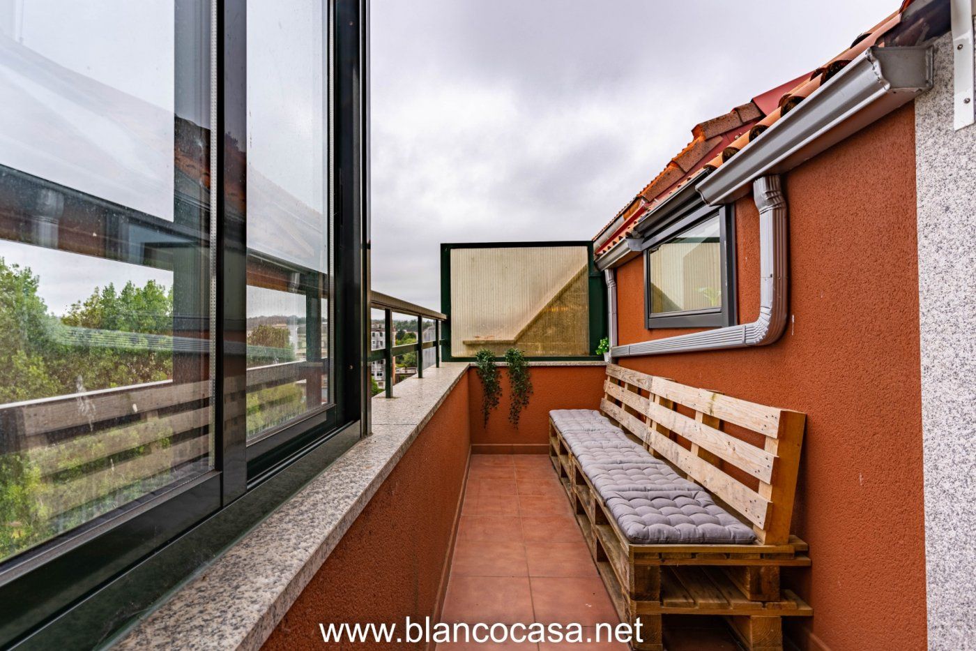 Terraza de Ático de alquiler en Carballo con Calefacción y Terraza