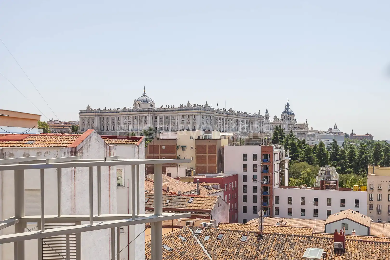 Vista exterior de Piso de alquiler en Madrid con Aire acondicionado, Calefacción y Terraza