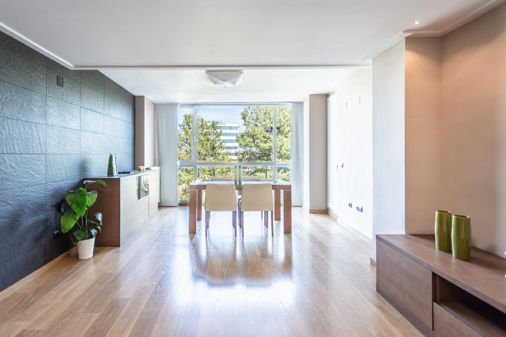 Dining room of Flat to rent in Paterna  with Air Conditioner, Heating and Terrace