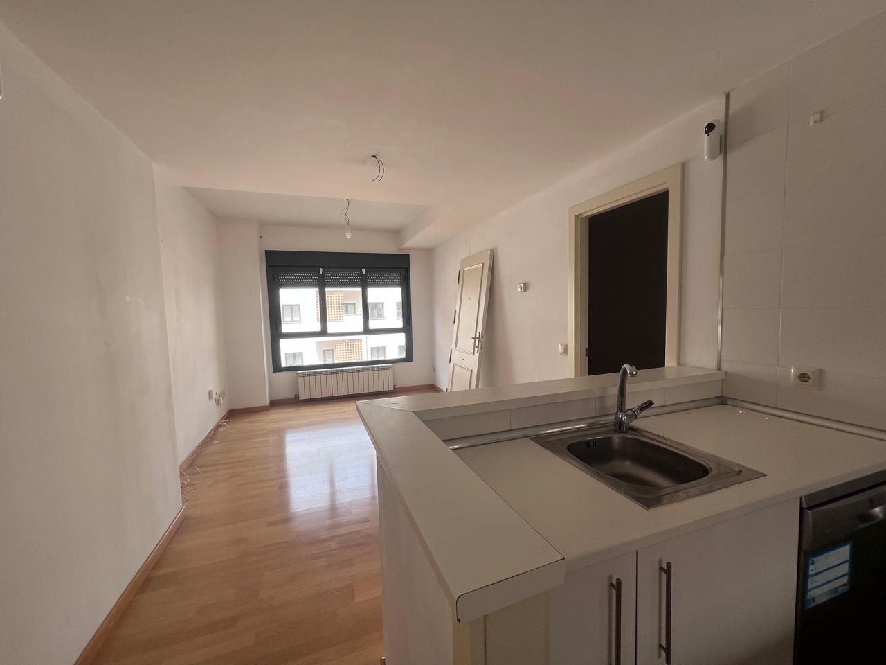 Dormitori de Apartament en venda en  Madrid Capital amb Calefacció, Parquet i Alarma