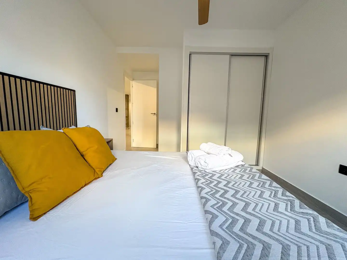 Schlafzimmer von Wohnung zum Verkauf in Torrevieja mit Klimaanlage, Heizung und Terrasse