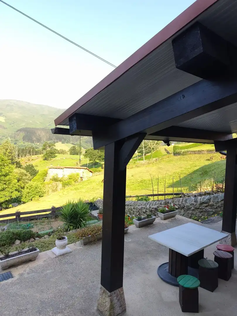 Terraza de Casa adosada en venta en Luena  con Calefacción y Jardín privado