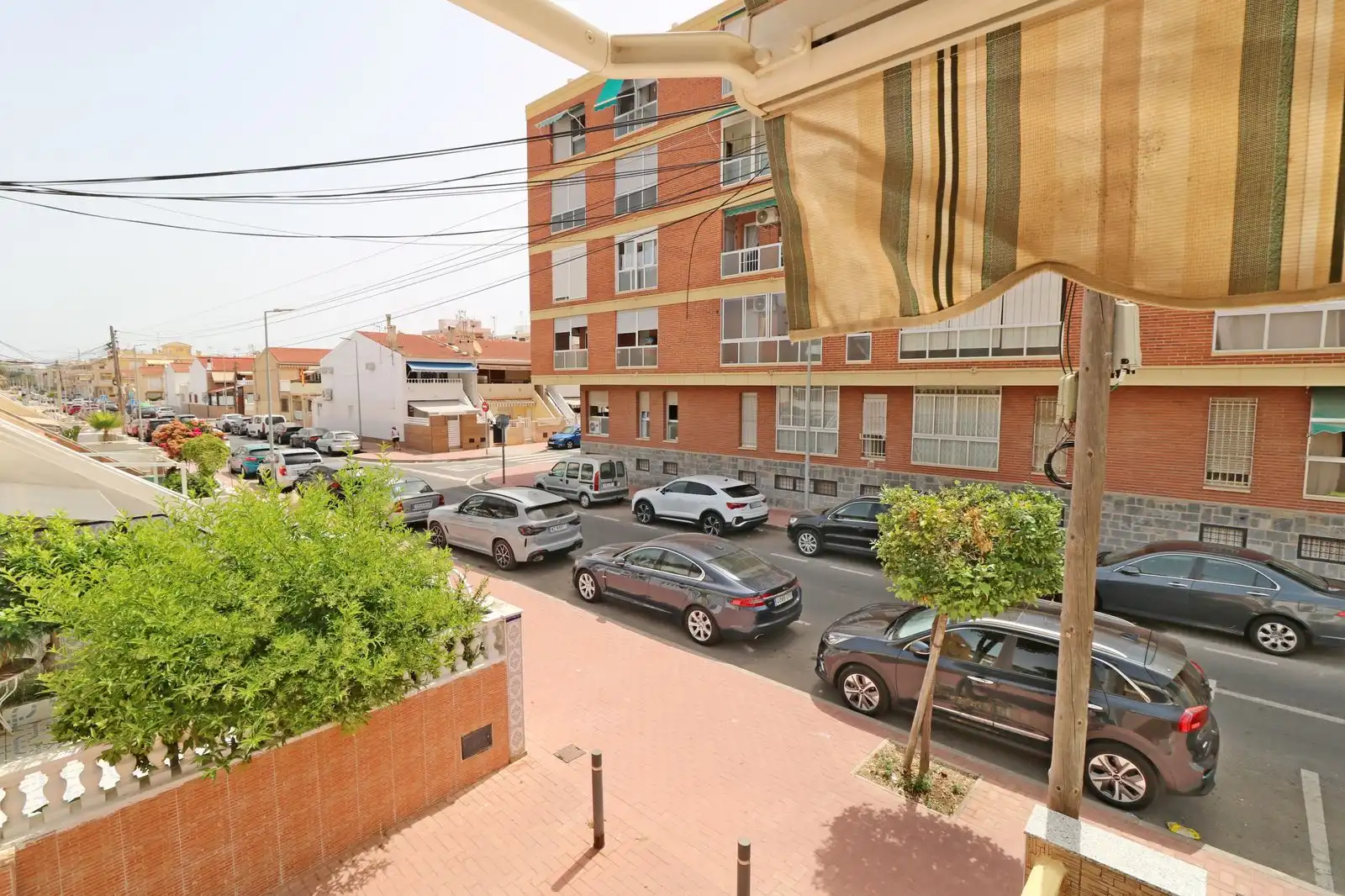 Vista exterior de Casa adosada en venda en Torrevieja amb Jardí privat i Terrassa