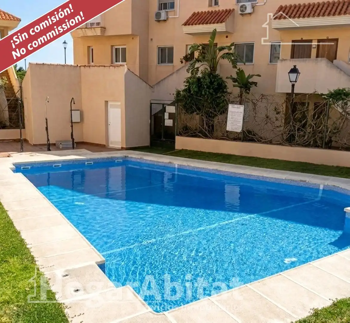 Schwimmbecken von Dachboden zum Verkauf in Roquetas de Mar mit Klimaanlage, Privatgarten und Terrasse