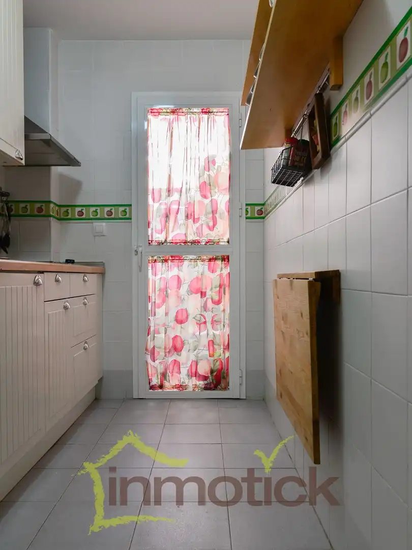 Küche von Wohnung zur Miete in El Portil mit Möbliert