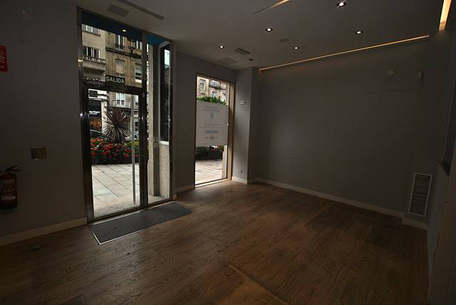 Local comercial en Alquiler en Rúa de Urzáiz, 45 en Centro - Areal