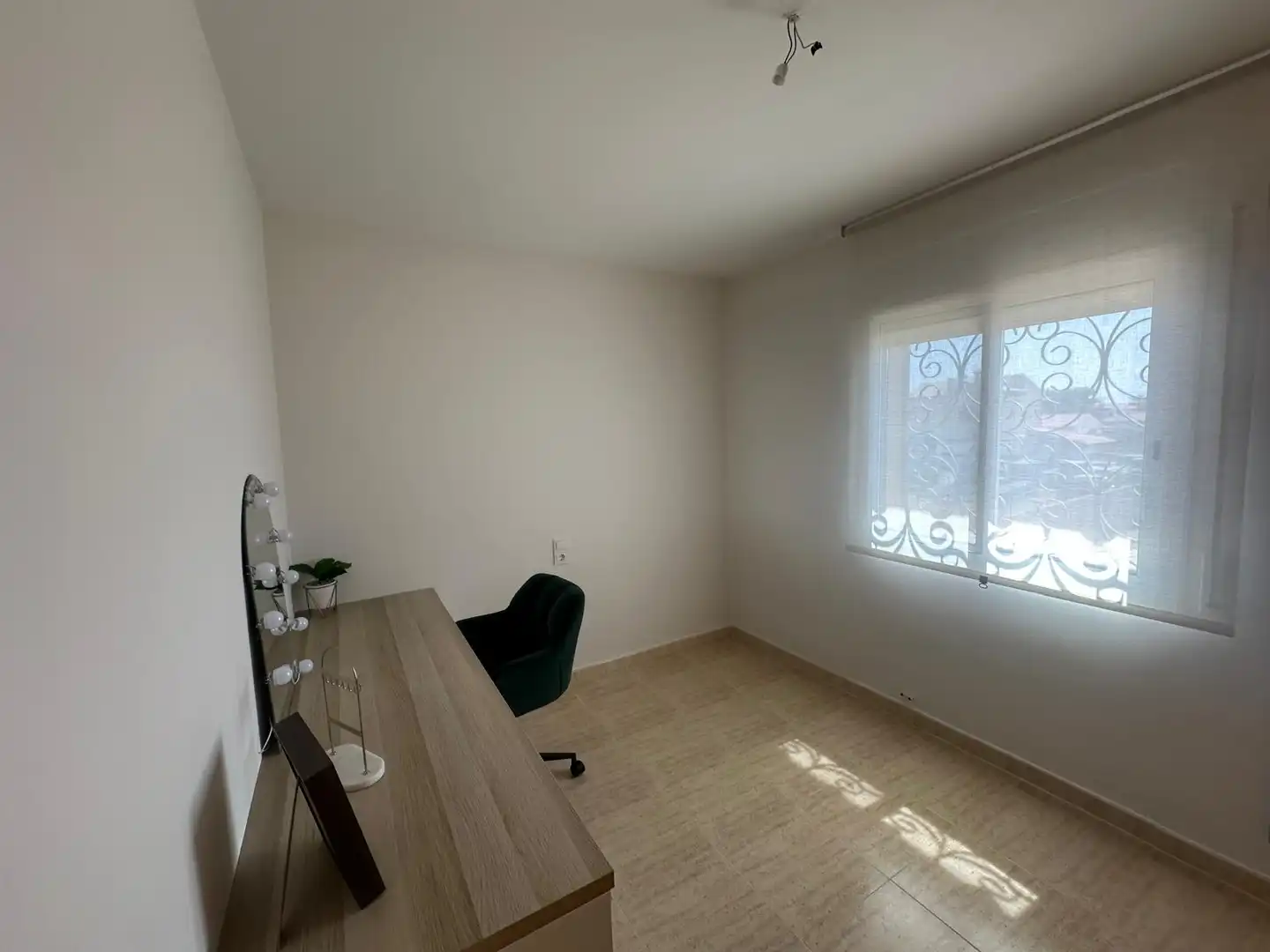 Dormitori de Casa adosada en venda en Mont-roig del Camp amb Aire condicionat, Terrassa i Moblat