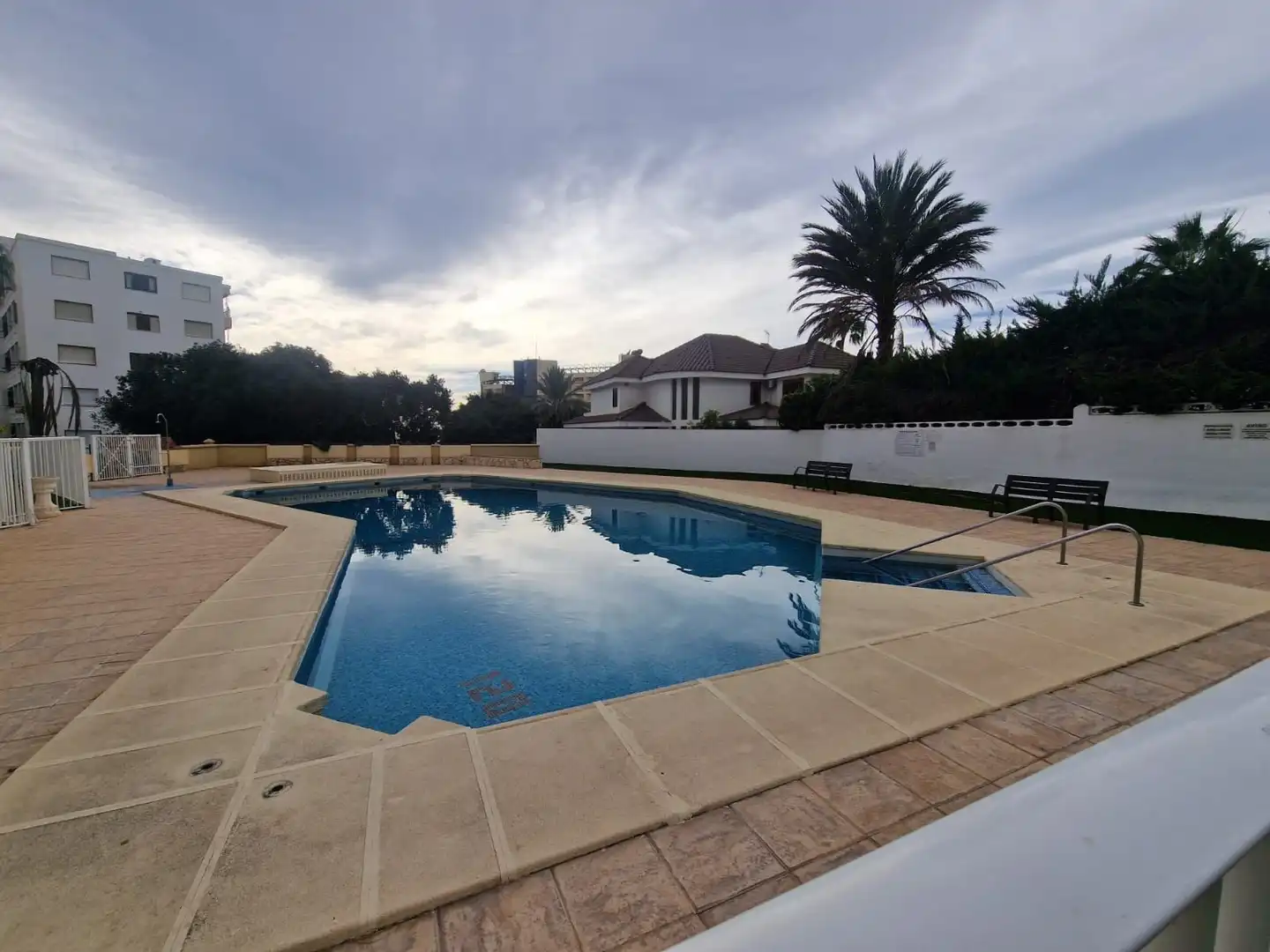 Swimming pool of Flat for sale in Roquetas de Mar  with Terrace and Community pool