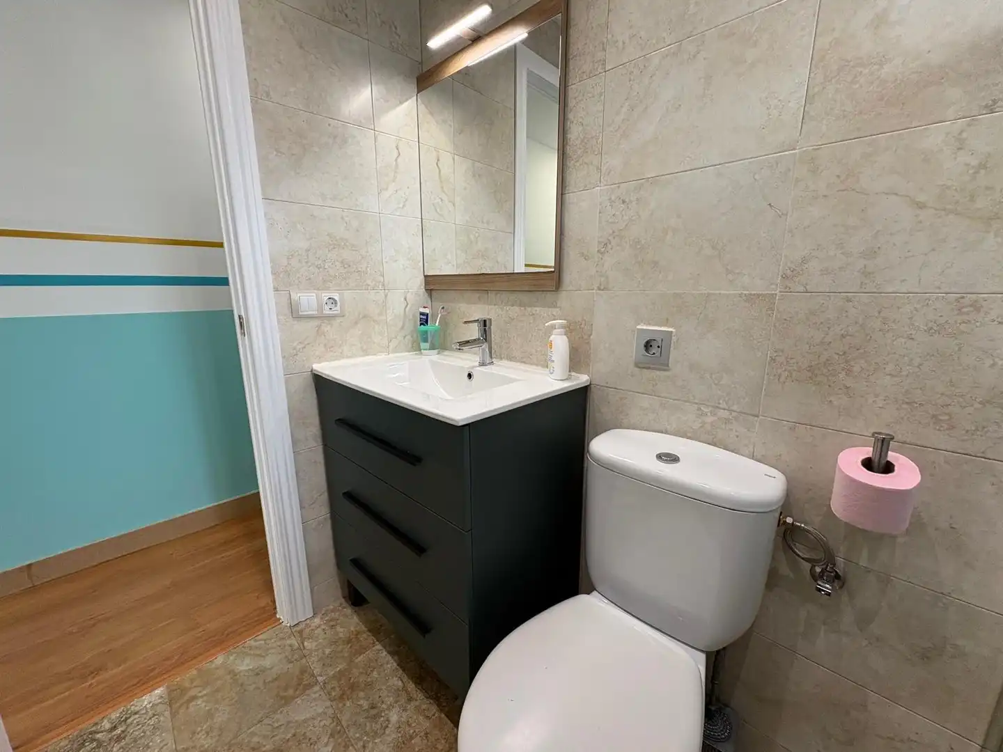 Bathroom of Flat for sale in Córdoba  with Air Conditioner, Heating and Storage room