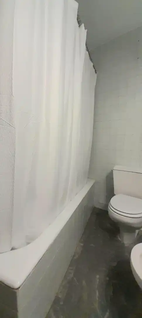 Baño de Piso en venta en Córdoba con Alarma