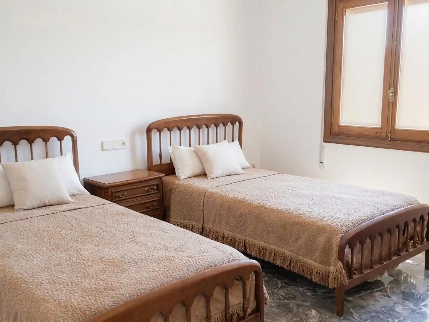 Dormitori de Casa o xalet en venda en Andorra (Teruel) amb Calefacció, Terrassa i Piscina