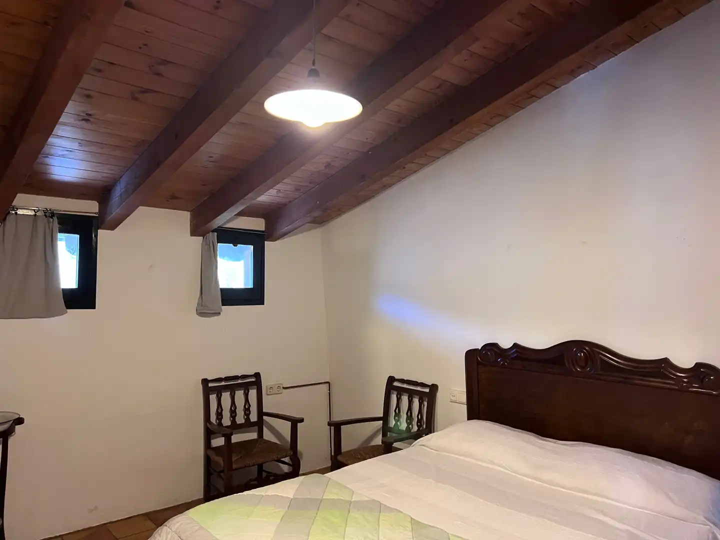 Dormitori de Finca rústica en venda en Mieres (Girona) amb Aire condicionat, Jardí privat i Parquet