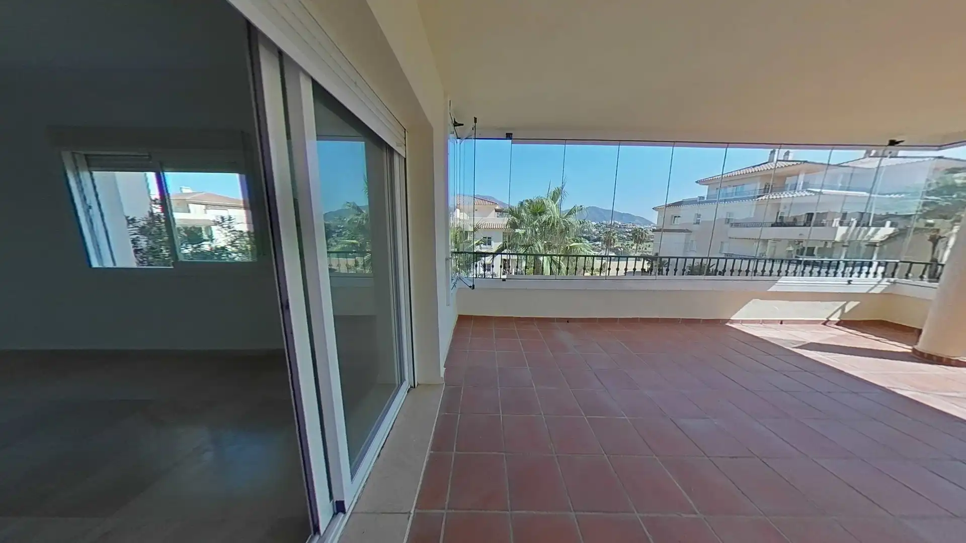 Terraza de Piso en venta en Mijas con Trastero y Piscina