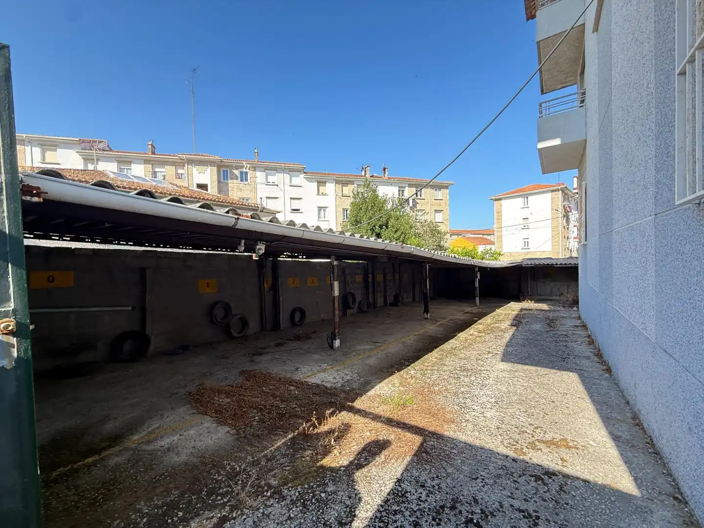 Aparcament de Casa o xalet en venda en Vigo  amb Terrassa i Balcó