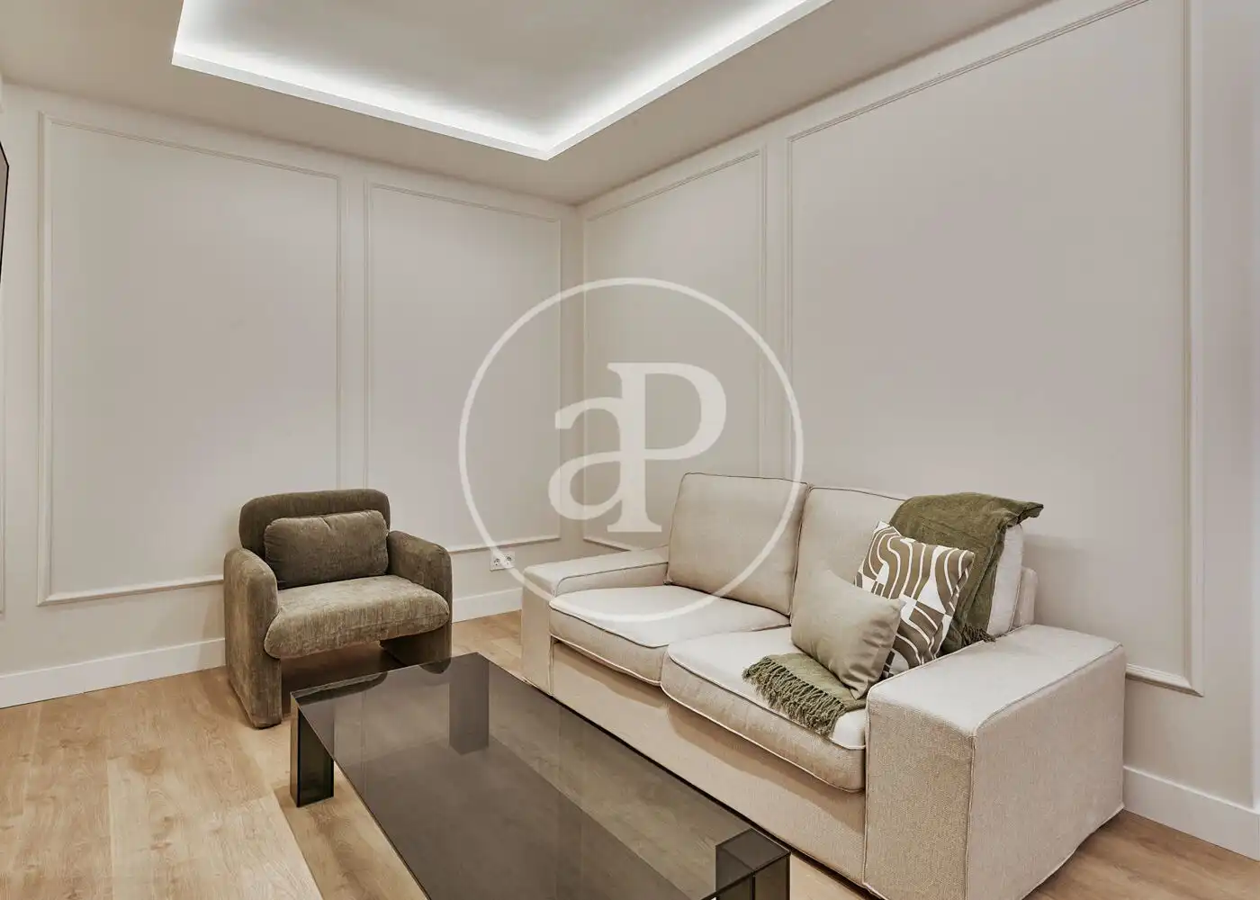 Living room of Flat for sale in Madrid  with Air Conditioner, Heating and Terrace