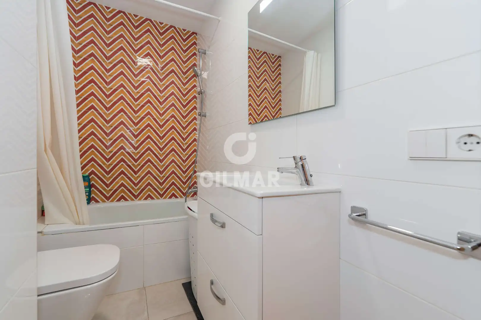 Badezimmer von Wohnung zum Verkauf in Madrid mit Heizung