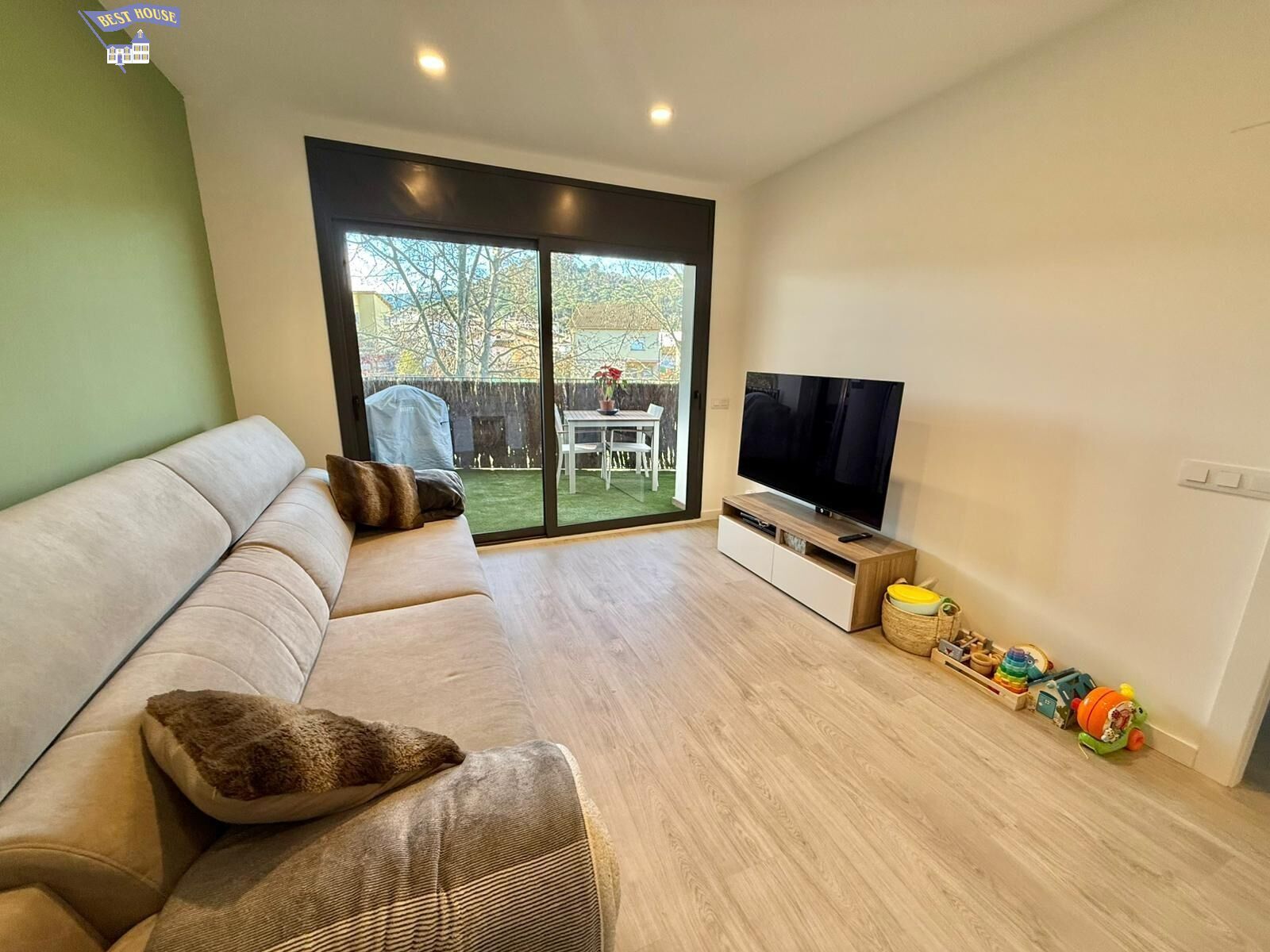 Sala d'estar de Pis en venda en Martorelles amb Aire condicionat, Parquet i Terrassa