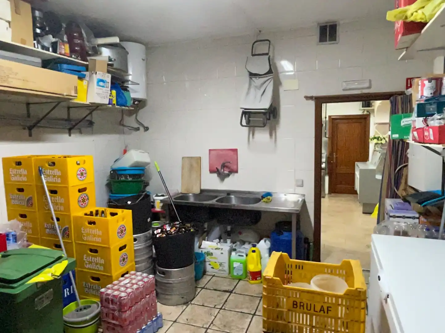 Cuina de Local en venda en Sagunto / Sagunt amb Aire condicionat i Moblat