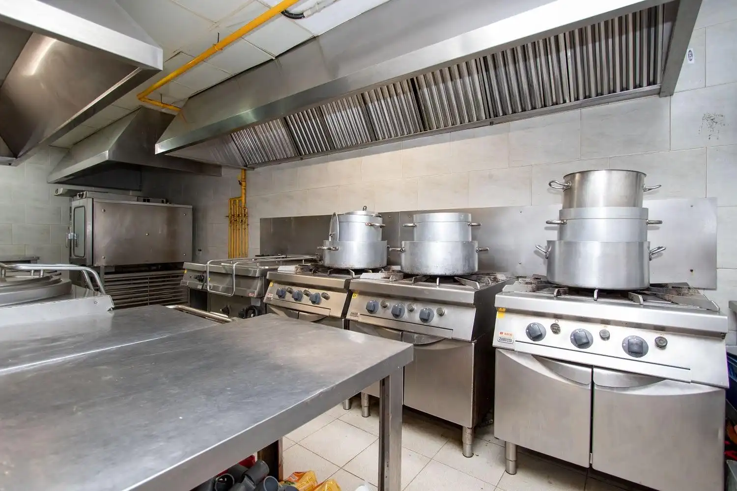 Cocina de Local en venta en Castellón de la Plana / Castelló de la Plana con Aire acondicionado