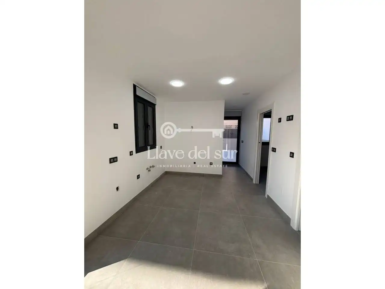 Reihenhaus mit Terrasse zum Verkauf in Calle Salvador Dalí 5, imagen 4