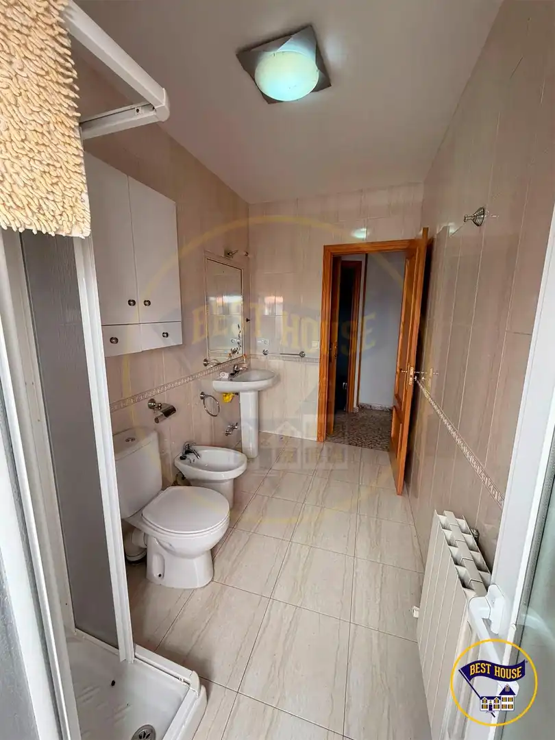 Baño de Finca rústica en venta en Carboneras de Guadazaón con Calefacción y Amueblado