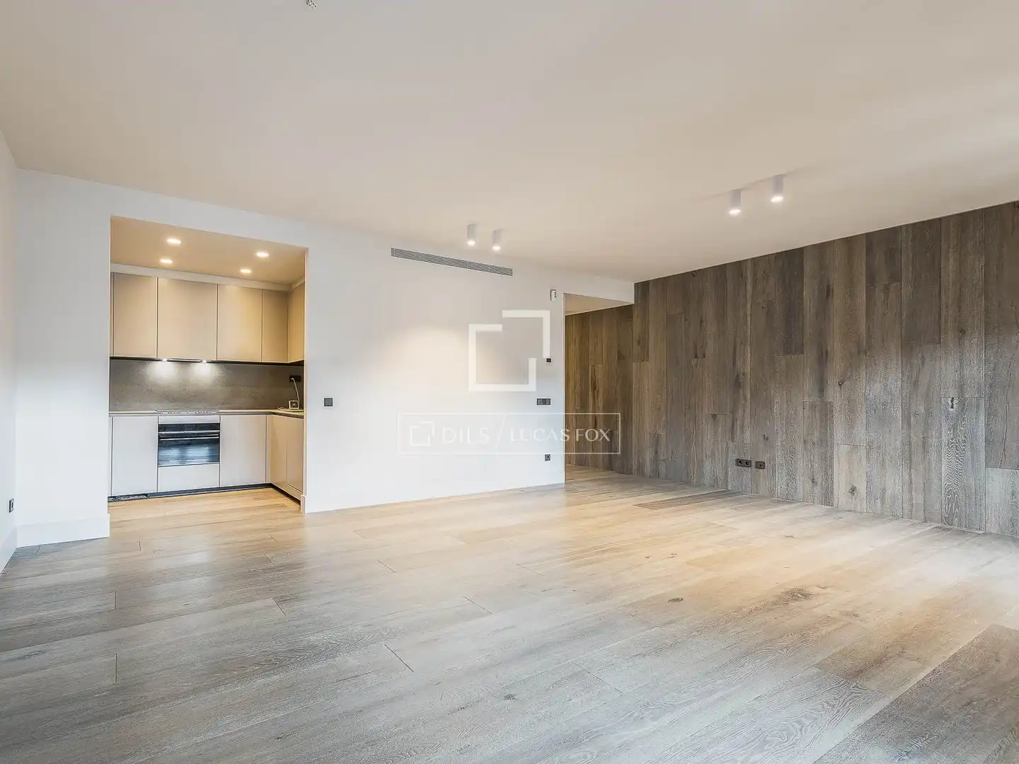 Vista exterior de Piso en venta en Barcelona con Aire acondicionado, Calefacción y Terraza
