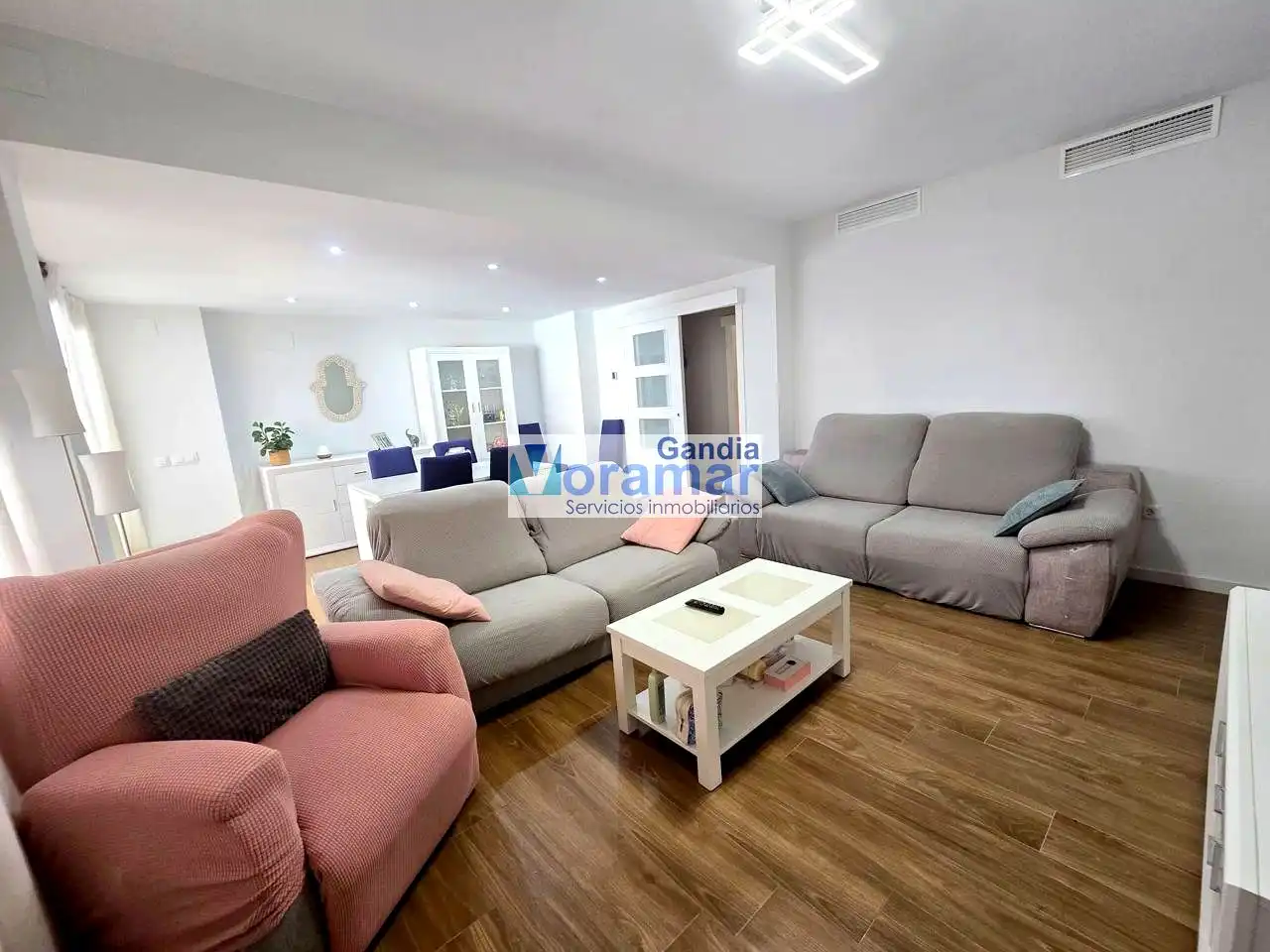 Sala de estar de Apartamento de alquiler en Gandia con Aire acondicionado, Terraza y Amueblado