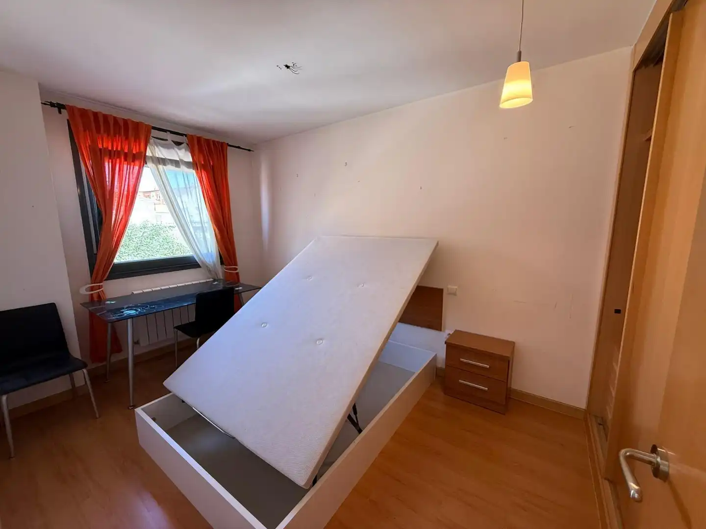 Habitación de Piso en venta en Guadalajara con Calefacción y Piscina comunitaria