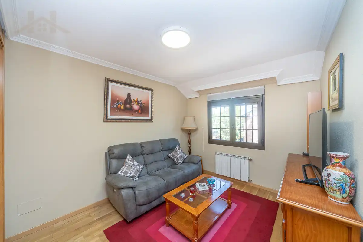 Sala de estar de Casa adosada en venta en Moralzarzal con Aire acondicionado, Calefacción y Trastero