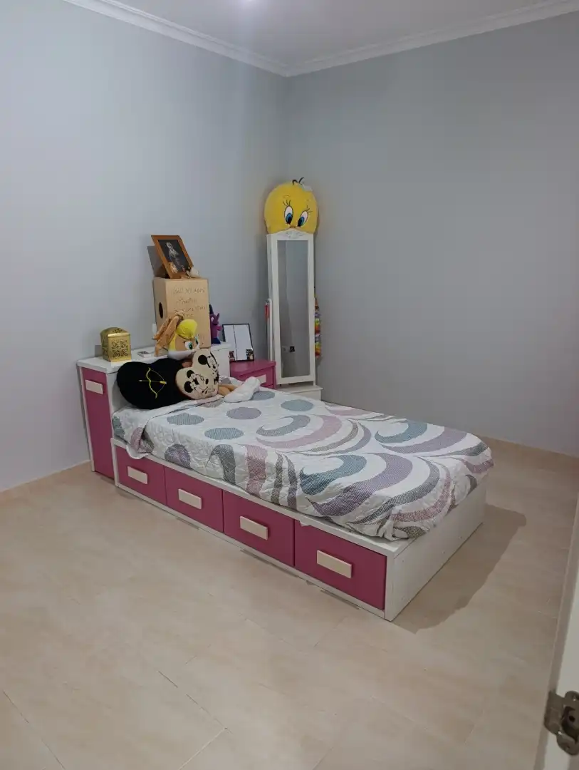 Schlafzimmer von Einfamilien-Reihenhaus zum Verkauf in Utrera mit Klimaanlage