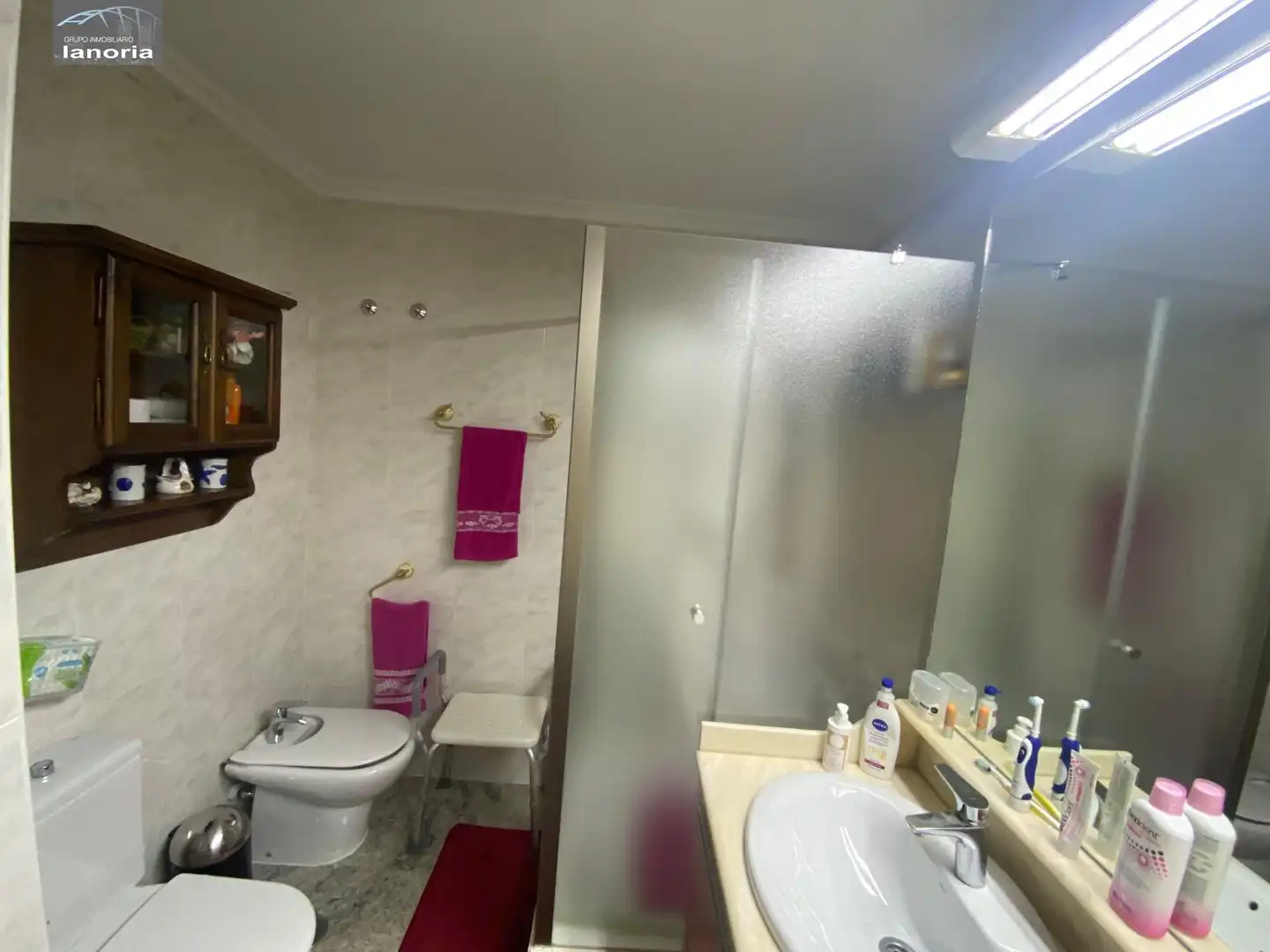 Bathroom of Detached homes for sale in Albacete  with Air Conditioner, Heating and Parquet flooring