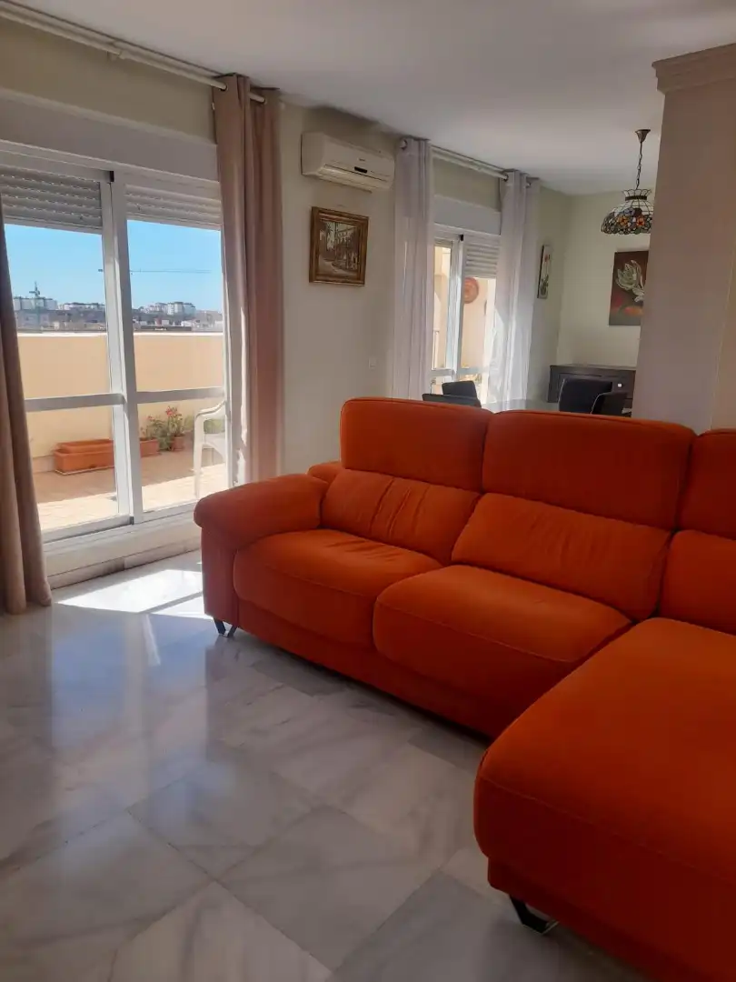 Attic for rent in Avenida de Europa, Chapín - Campus Universitario - Navinco