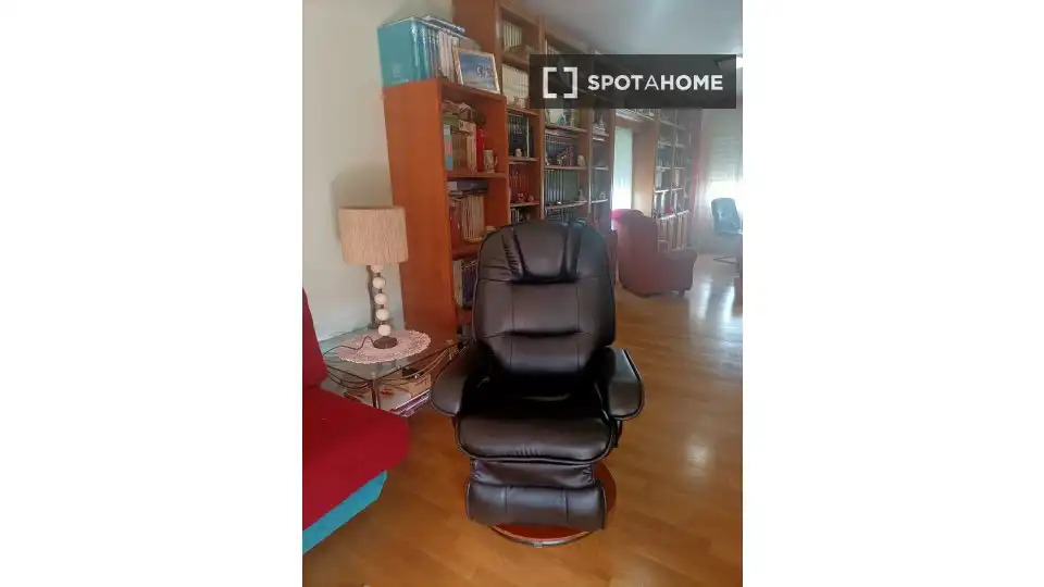 Exterior view of Flat for share in Abrera  with Air Conditioner, Heating and Furnished