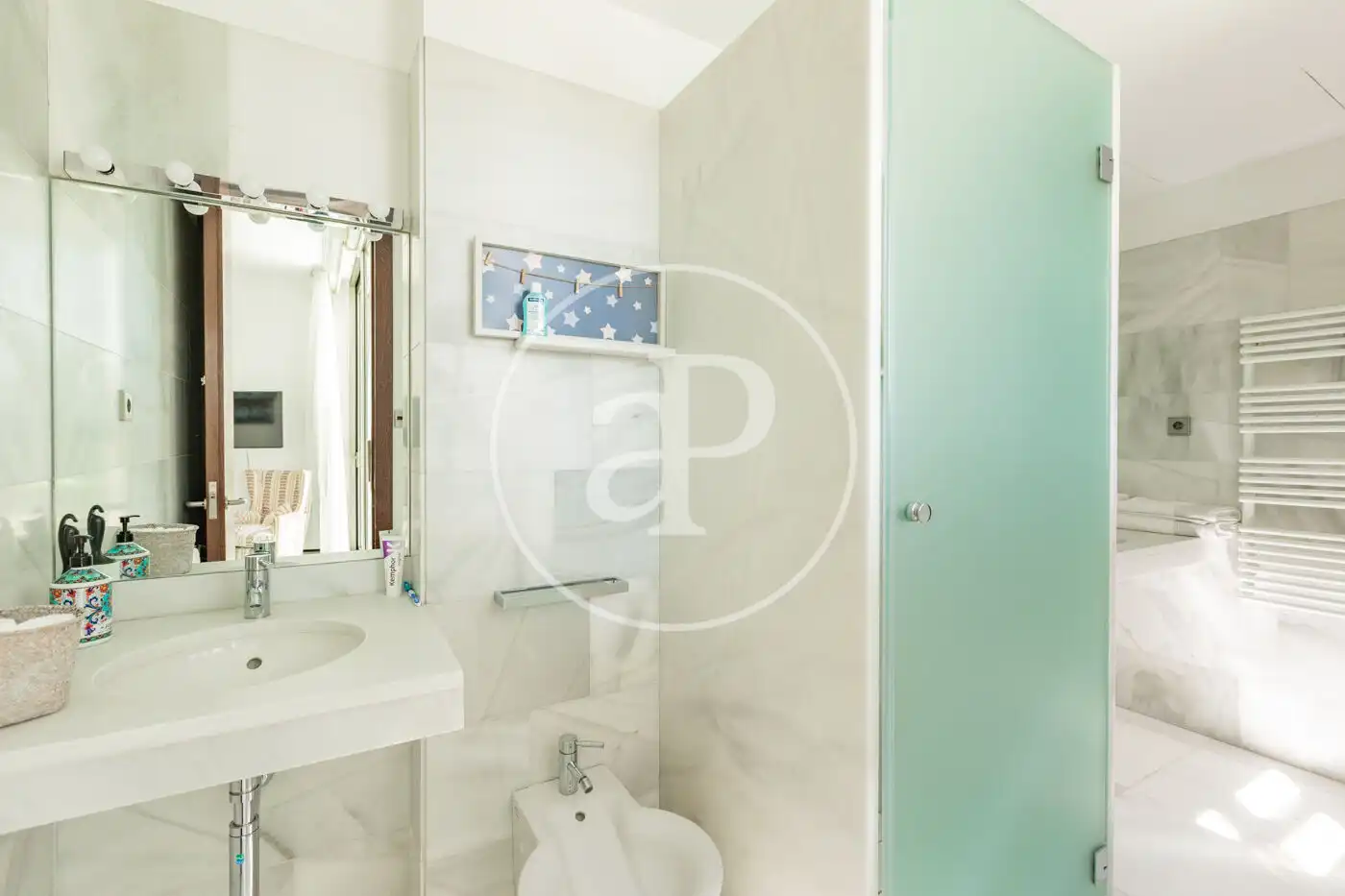 Bathroom of Houses for sale in Madrid  with Air Conditioner, Heating and Private garden