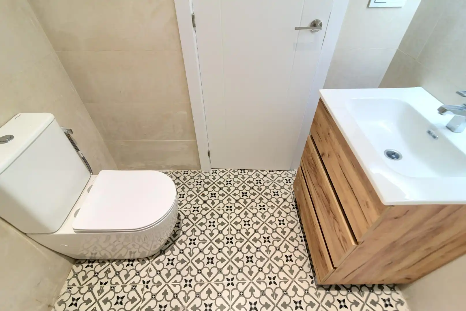 Bany de Pis en venda en Valencia
