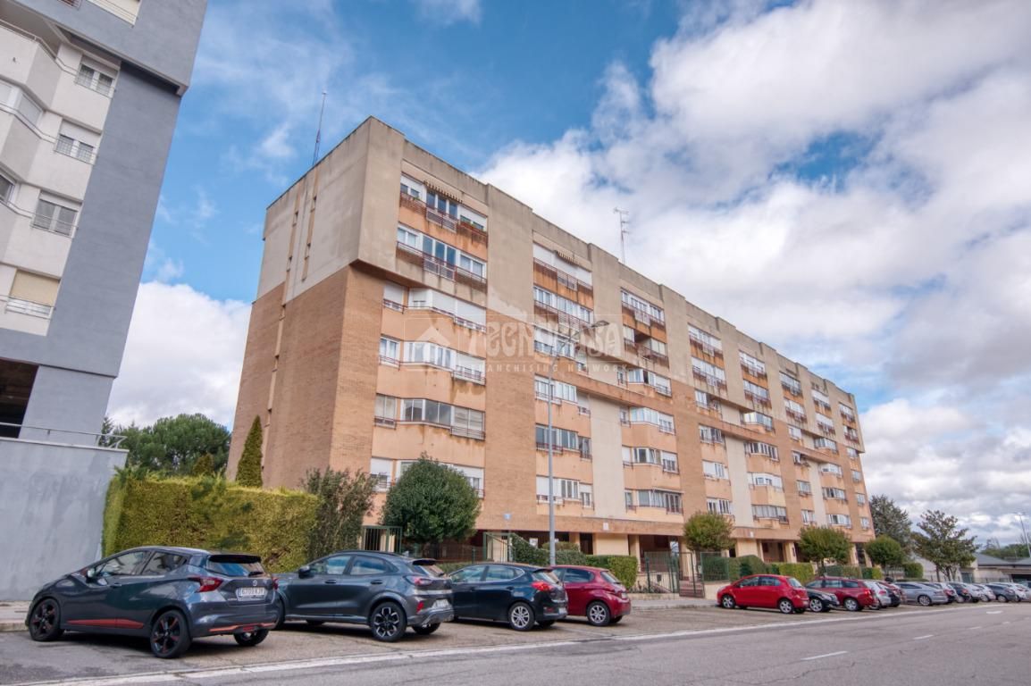 Piso en venta en Calle de Juan de Valladolid, Parquesol