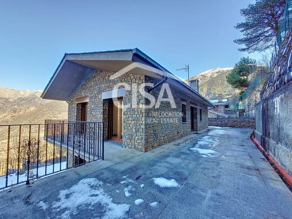 Vista exterior de Casa o chalet en venta en Sant Julià de Lòria con Balcón